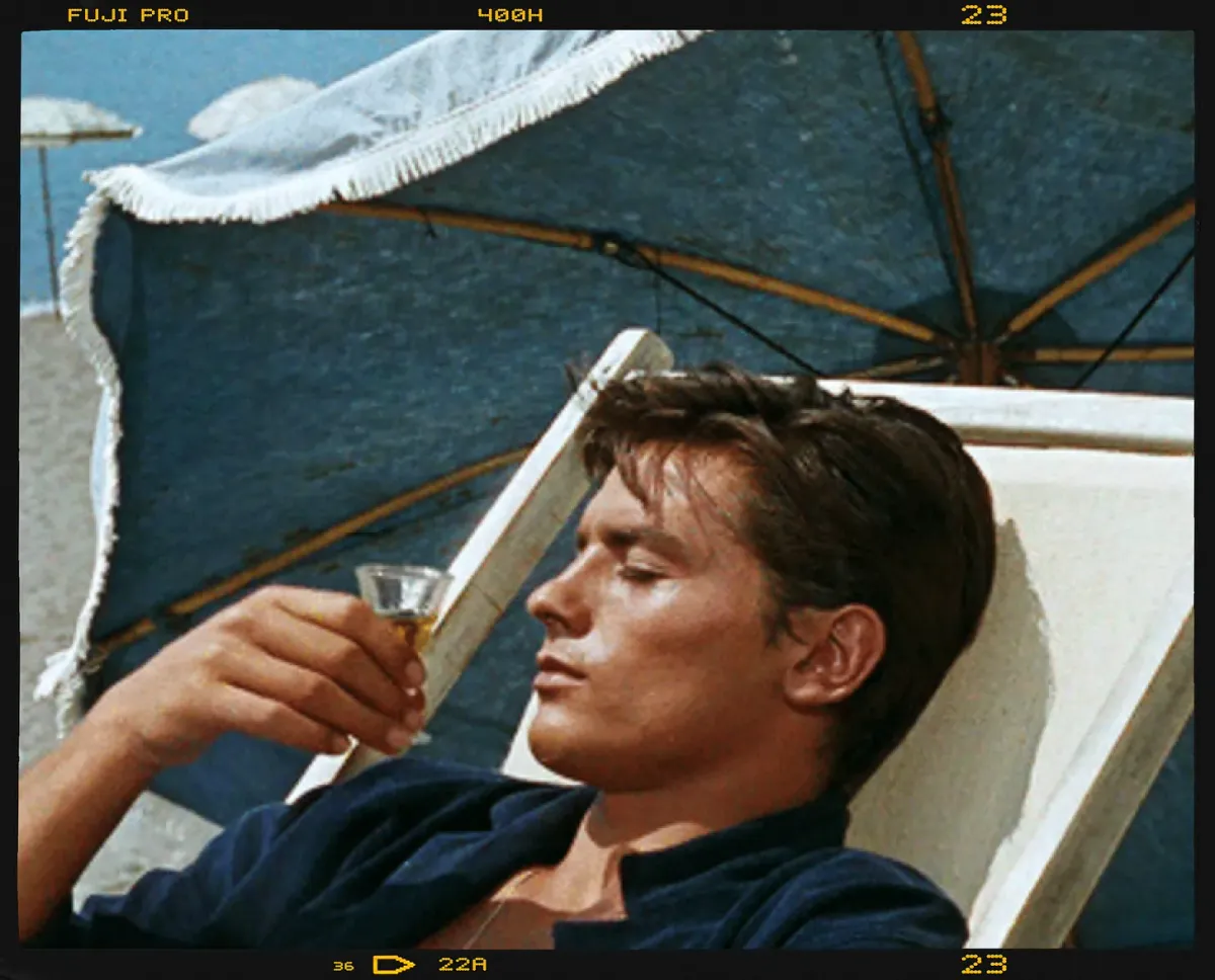 Turning a pool into a home ☼ Steve Jobs' jacket ☼ The hottest toolbox