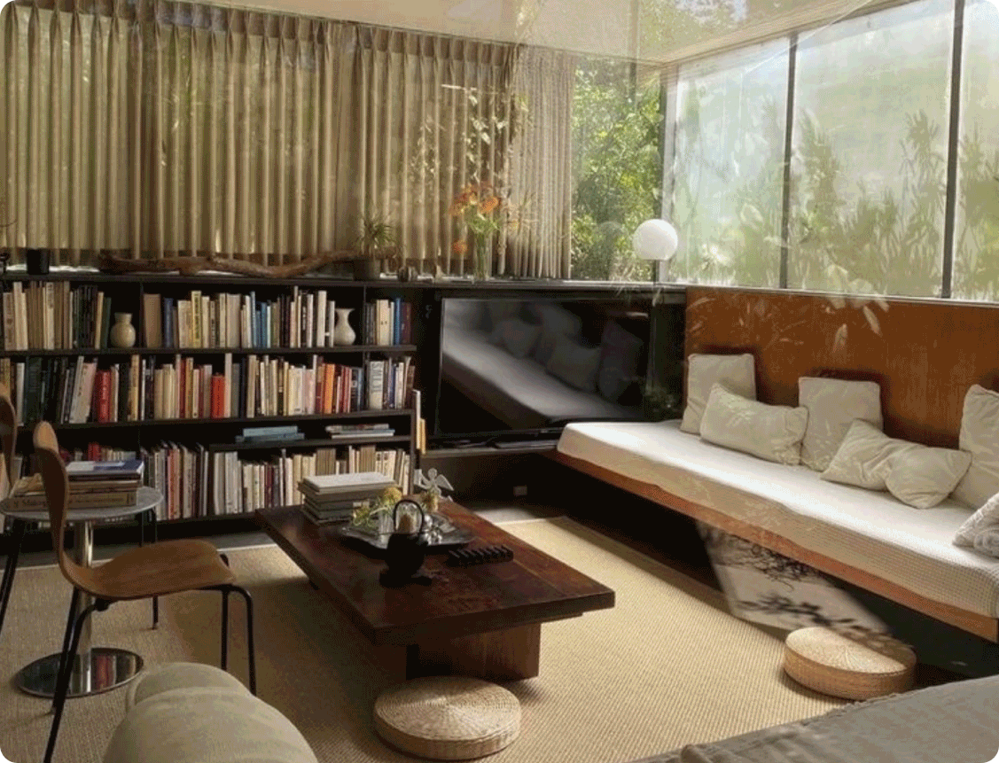 Translucent electric cars ☼ A tropical sea-view Japanese home ☼ Liquid colour lamps