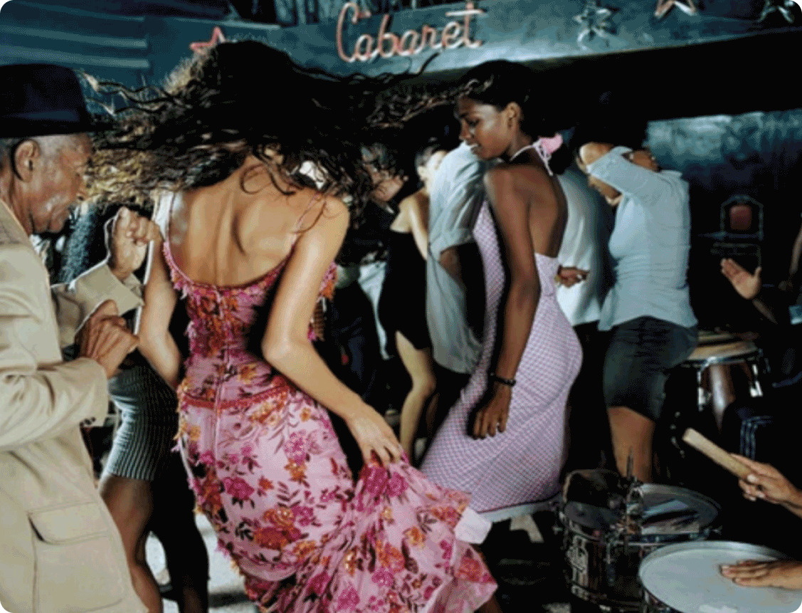 Summer Travel Guides ☼ Girl Gaze: Petra Collins ☼ Vintage Parisian Home