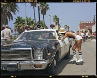 Poolsuite party in Miami ☼ An eccentric home in Spain ☼ An ice cream lamp