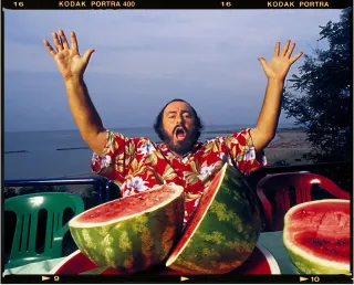 A new kind of computer ☼ Cher's '70s Ferrari Dino ☼ A camera app by Leica