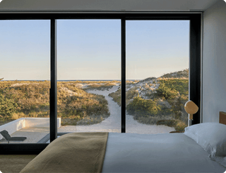 New Poolsuite Mixtape ☼ Purienne’s Tropical Ambience ☼ Solange’s Hollywood Loft